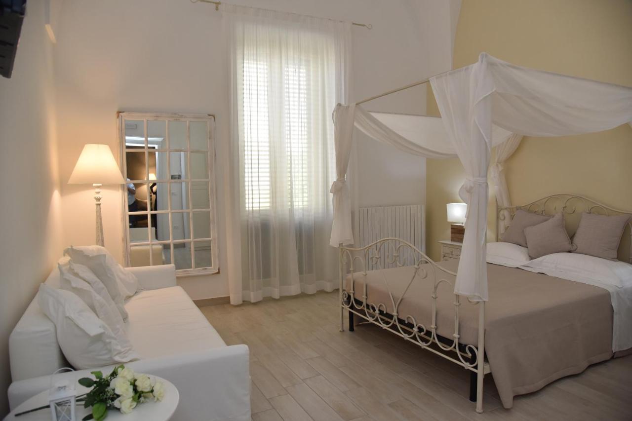 Ai Raggi Di Sole Bed and Breakfast Lecce Buitenkant foto