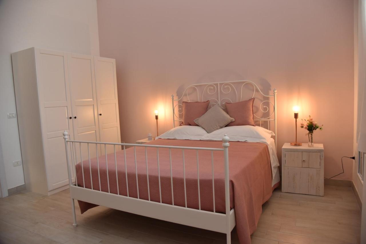 Ai Raggi Di Sole Bed and Breakfast Lecce Buitenkant foto