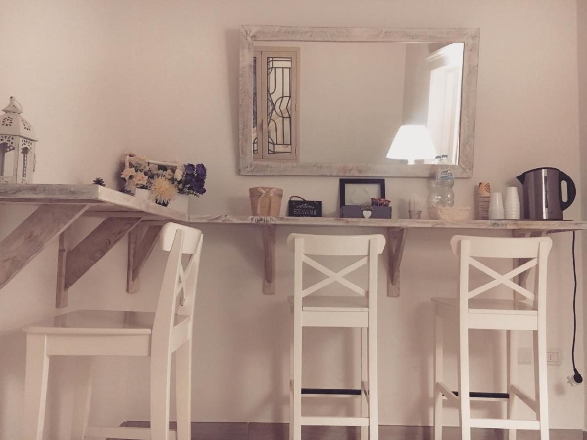 Ai Raggi Di Sole Bed and Breakfast Lecce Buitenkant foto