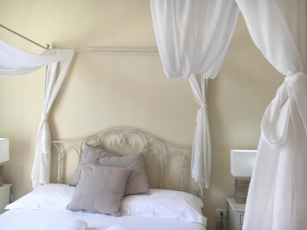 Ai Raggi Di Sole Bed and Breakfast Lecce Buitenkant foto