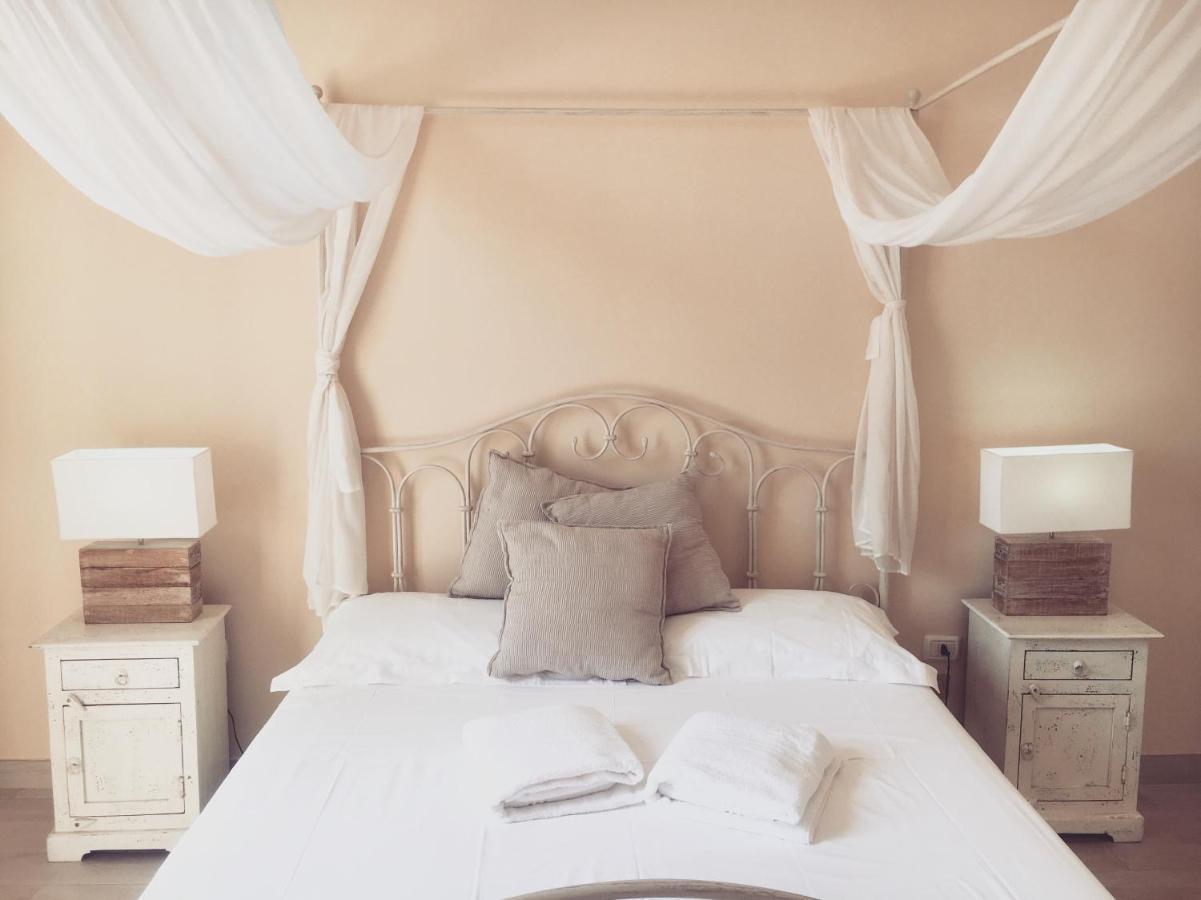Ai Raggi Di Sole Bed and Breakfast Lecce Buitenkant foto
