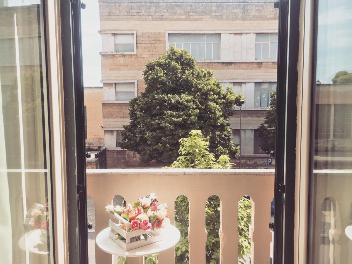 Ai Raggi Di Sole Bed and Breakfast Lecce Buitenkant foto