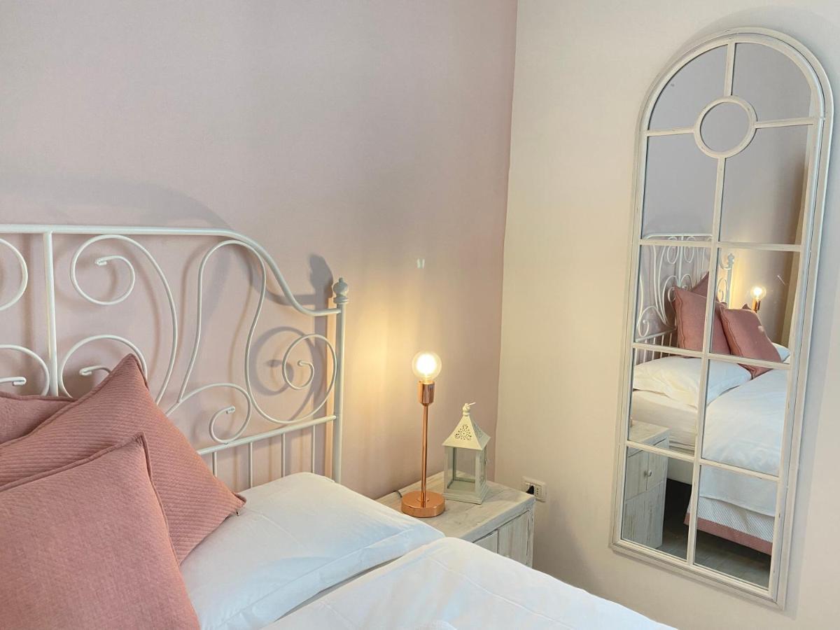 Ai Raggi Di Sole Bed and Breakfast Lecce Buitenkant foto